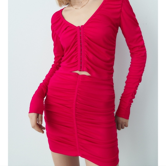Ruched Top Strawberry Zara - Picture 1 of 12